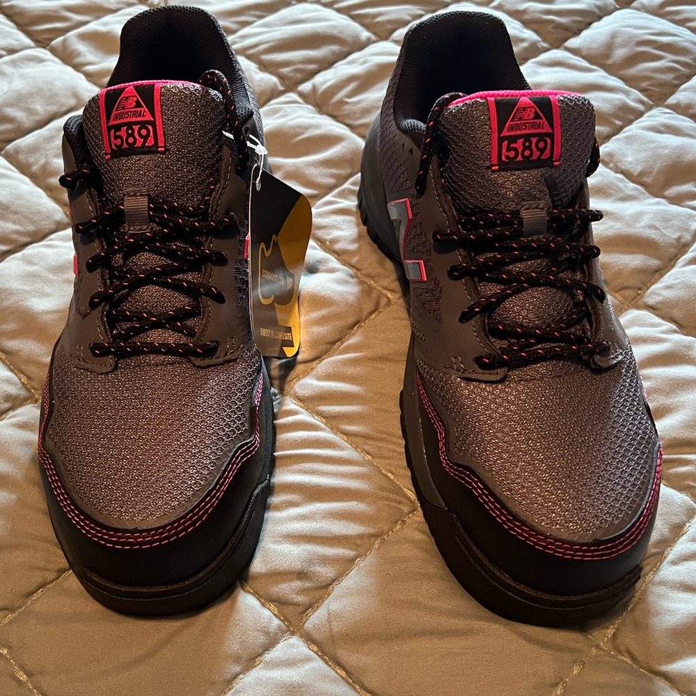 New Industrial 589 Work Sneakers in Gray/black with Pink Accents